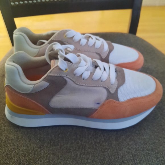 NWOT Hoff Atlanta Sneakers 37EU or 6.5US - Picture 3 of 7